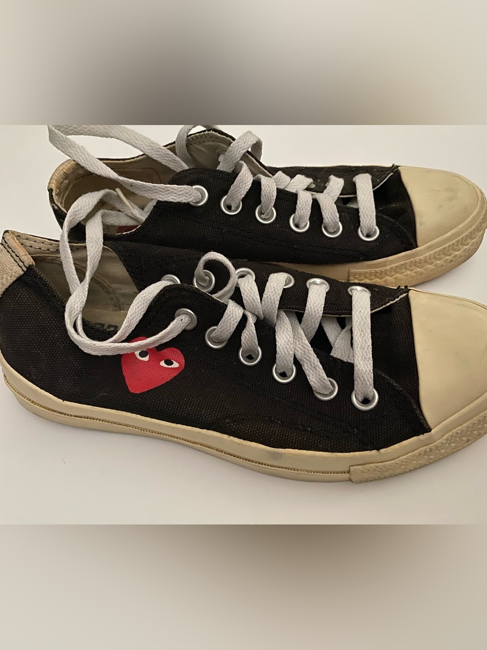 Comme des Garçons Converse low top Play Sneakers size 6